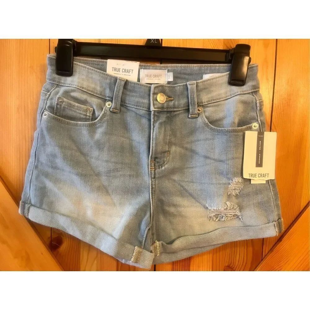True Craft Womens Size 3 Shorts Mid Rise Distressed Cuffed Nwt (4049)